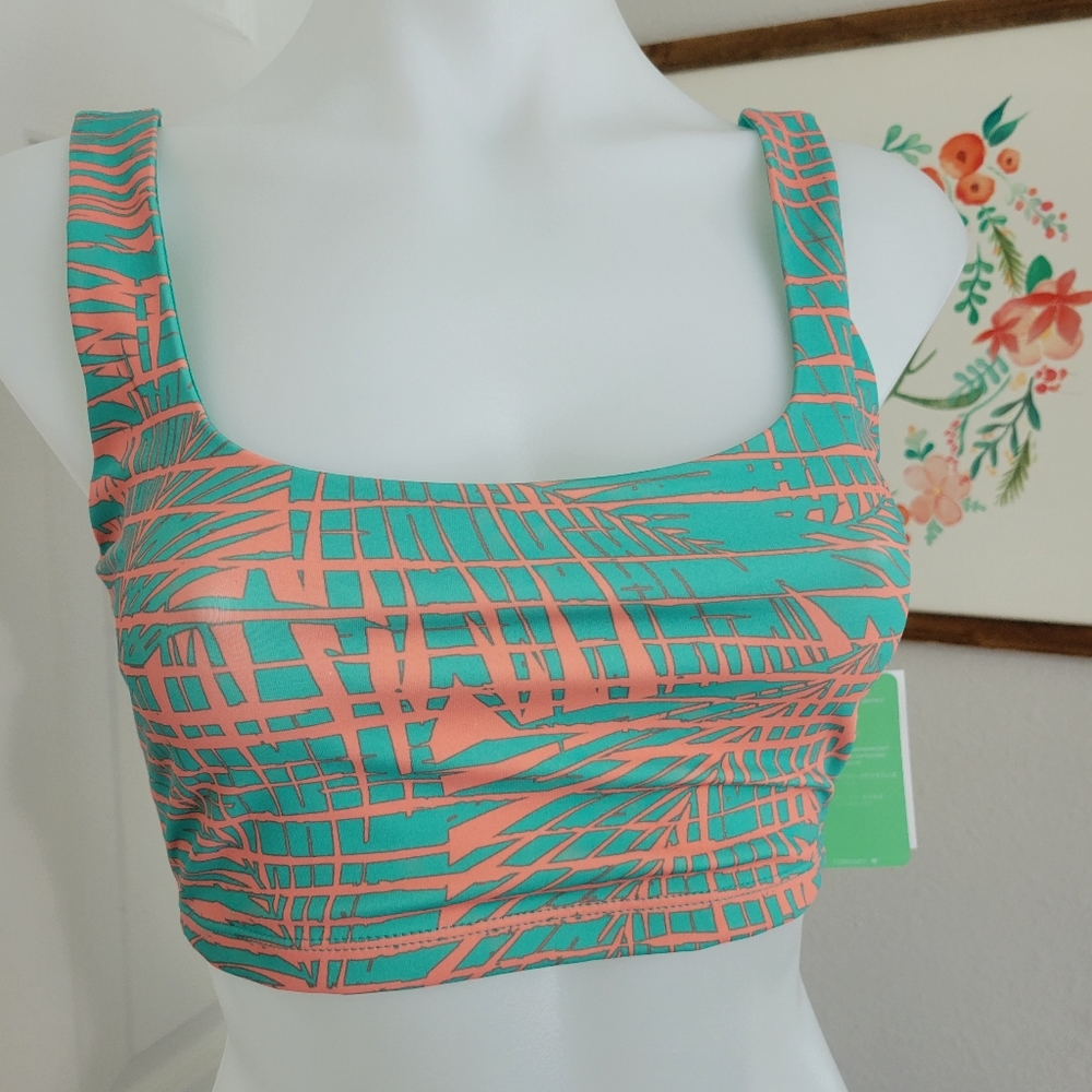 Forever 21 Twisted Back Sports Bra M NWT Tropical Leaf Neon Low Impact Quick Dry